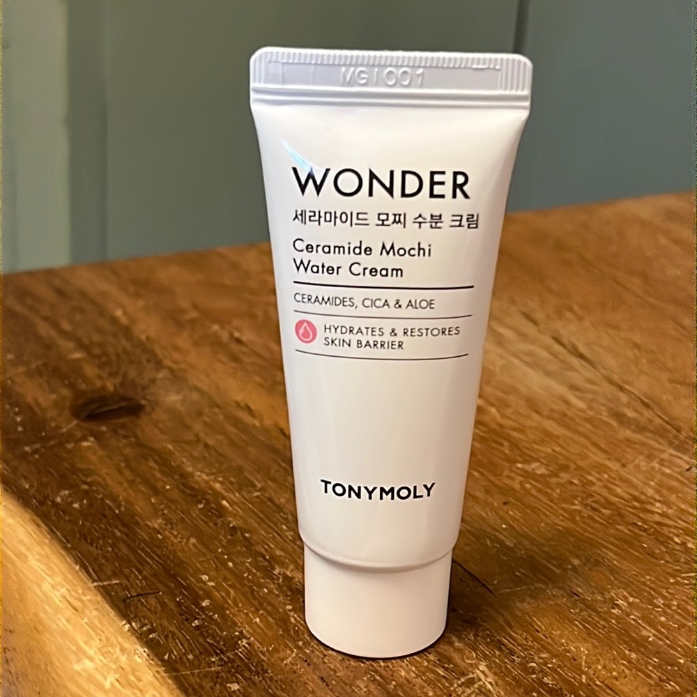 Tony Moly WONDER Ceramide Mochi Water Cream